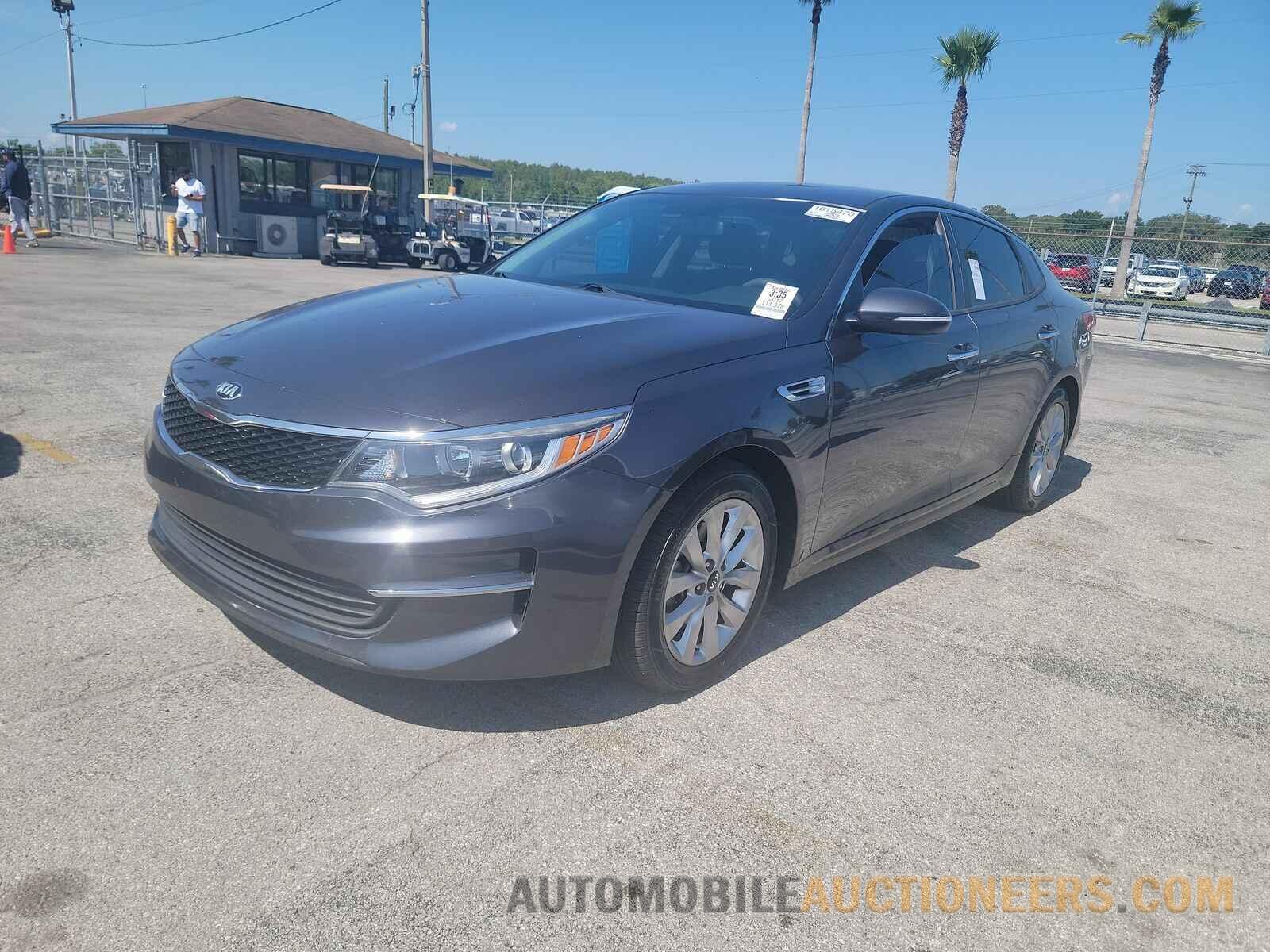 5XXGT4L38HG126197 Kia Optima 2017