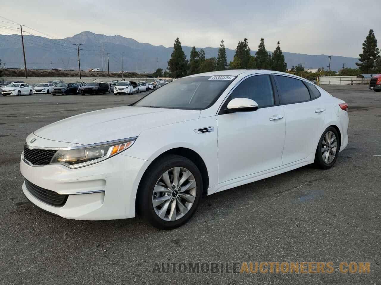 5XXGT4L38HG138883 KIA OPTIMA 2017