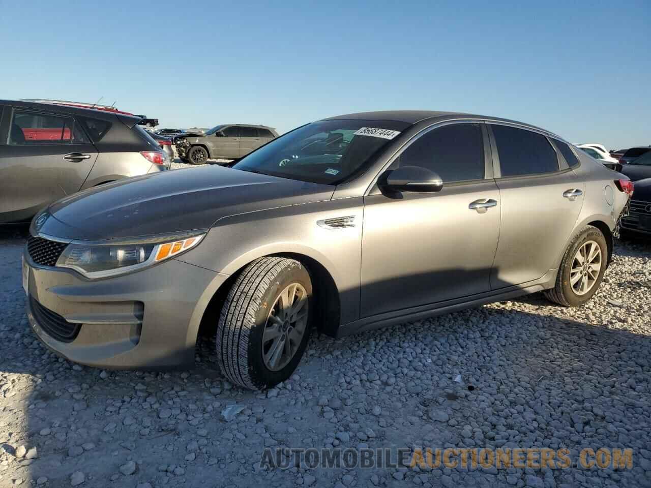 5XXGT4L38JG185742 KIA OPTIMA 2018