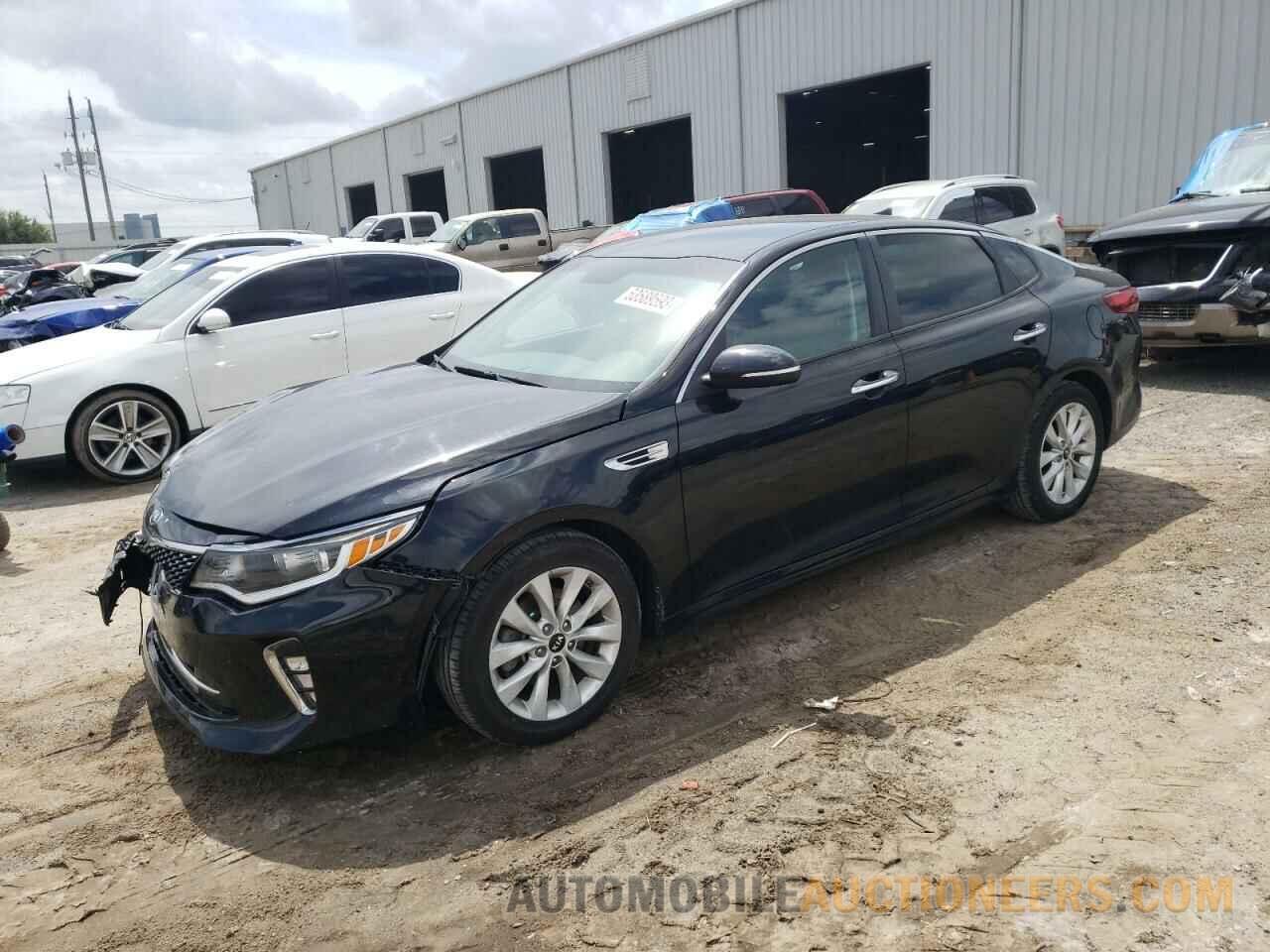 5XXGT4L38JG188303 KIA OPTIMA 2018