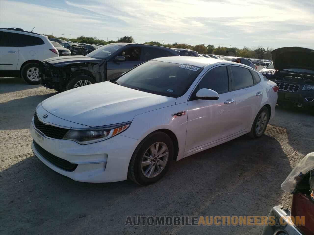 5XXGT4L38JG196708 KIA OPTIMA 2018