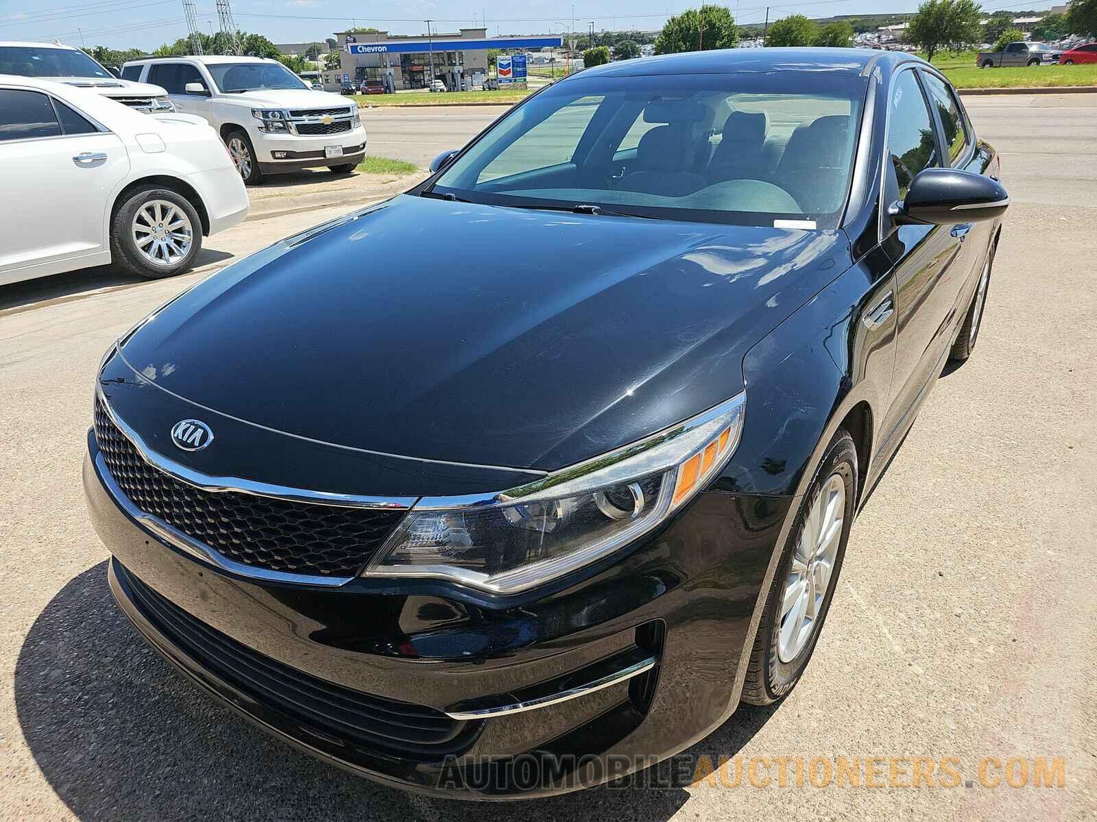 5XXGT4L38JG202734 Kia Optima 2018