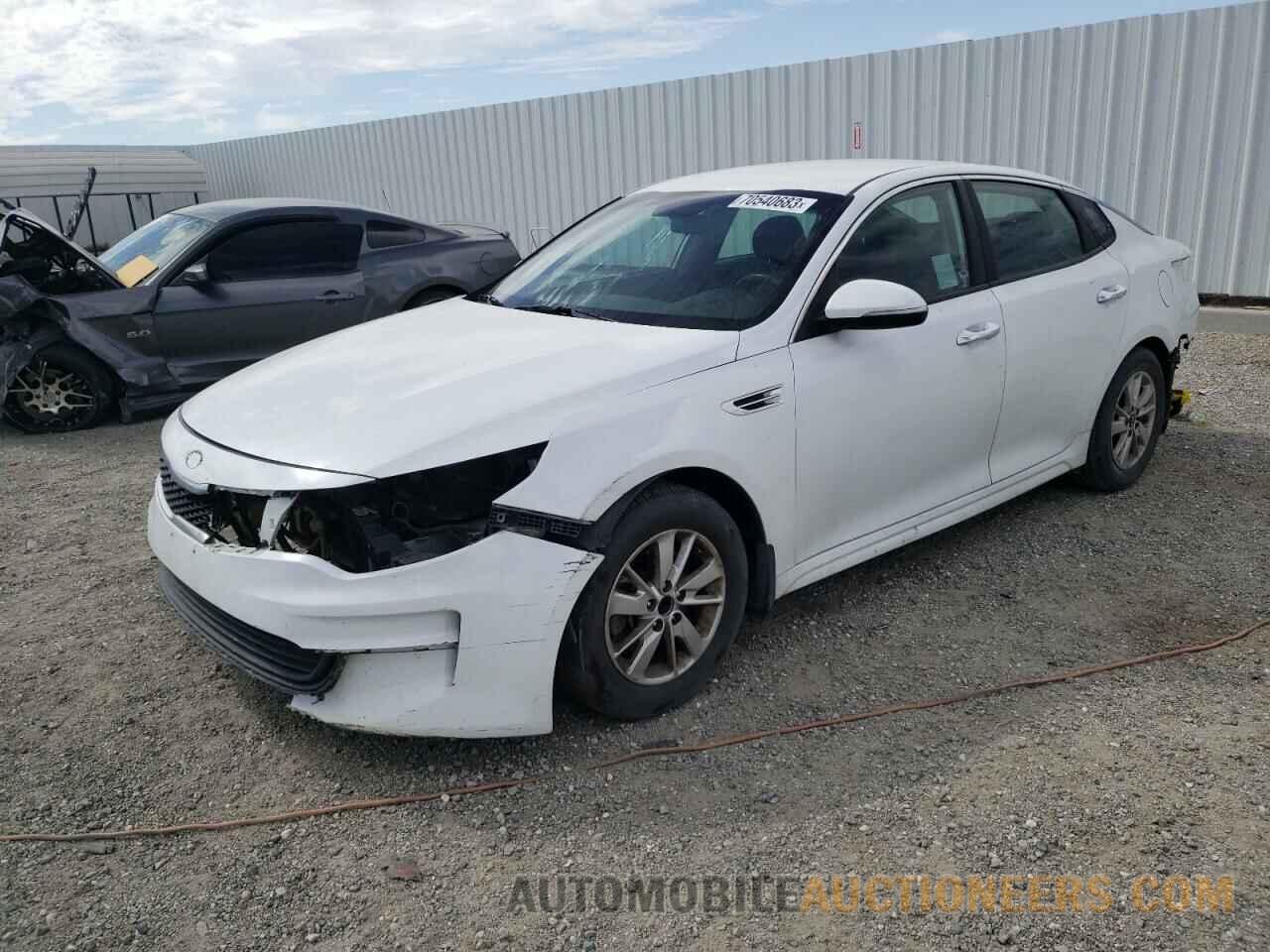 5XXGT4L38JG211224 KIA OPTIMA 2018