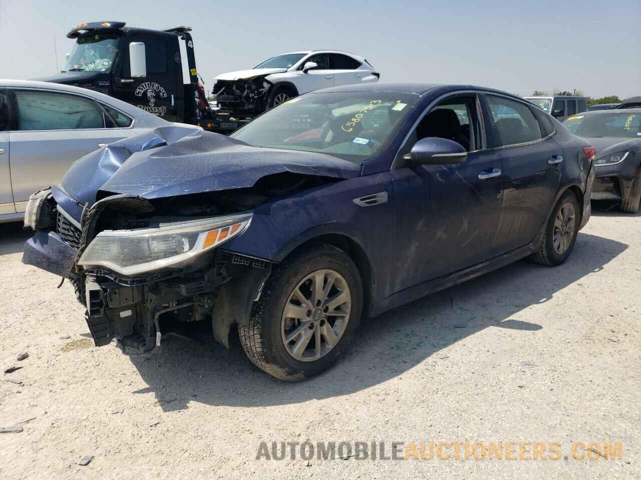 5XXGT4L38JG226015 KIA OPTIMA 2018