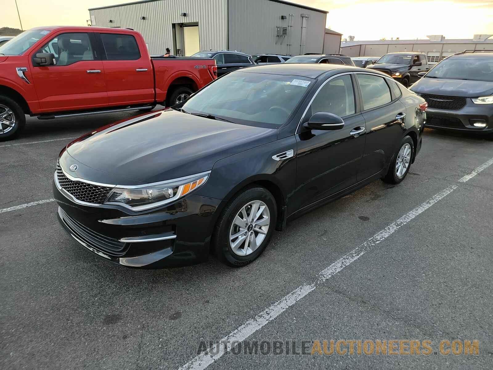 5XXGT4L38JG226418 Kia Optima 2018