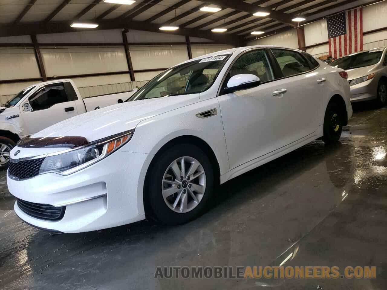 5XXGT4L38JG228122 KIA OPTIMA 2018