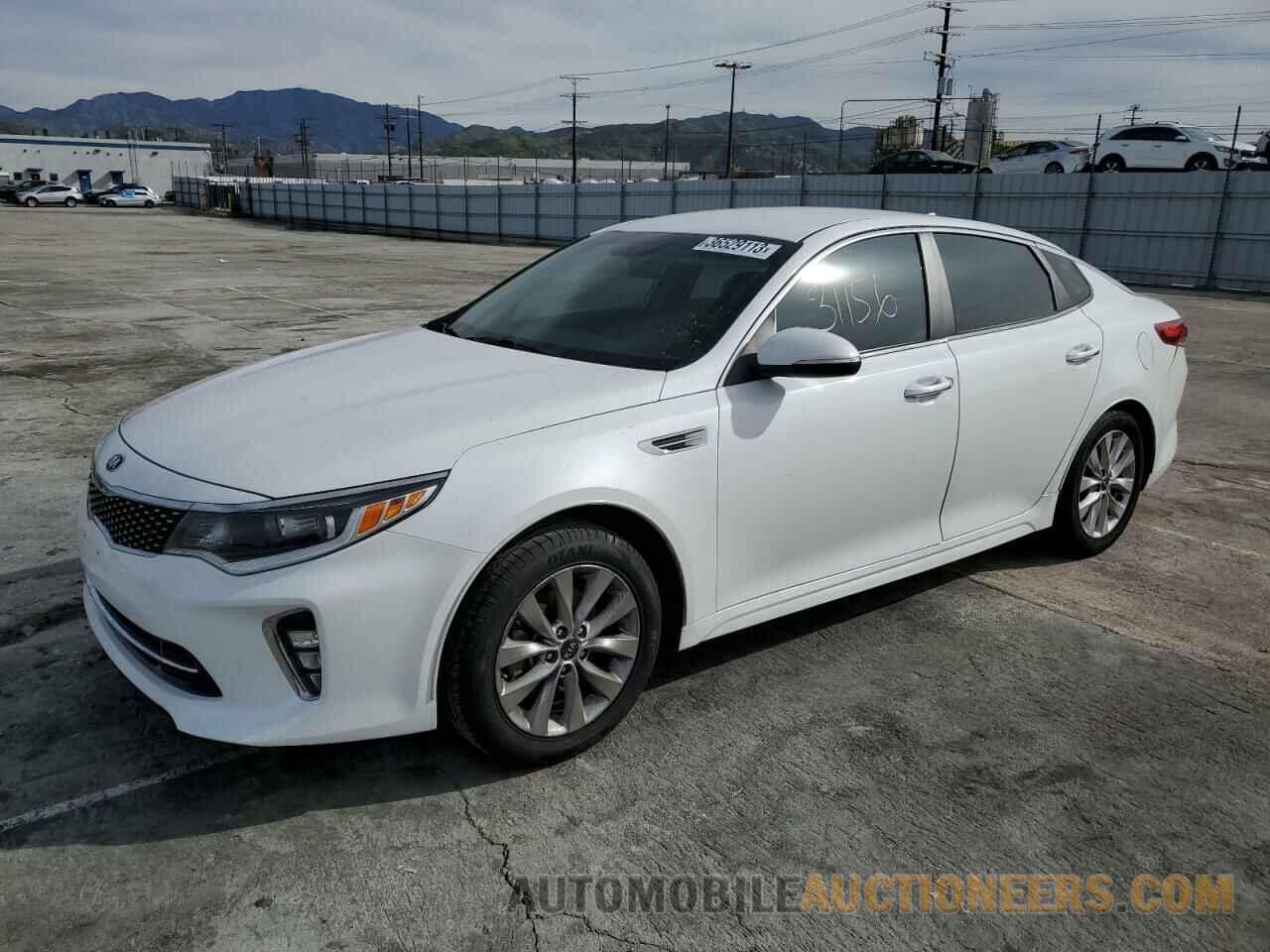 5XXGT4L38JG234647 KIA OPTIMA 2018