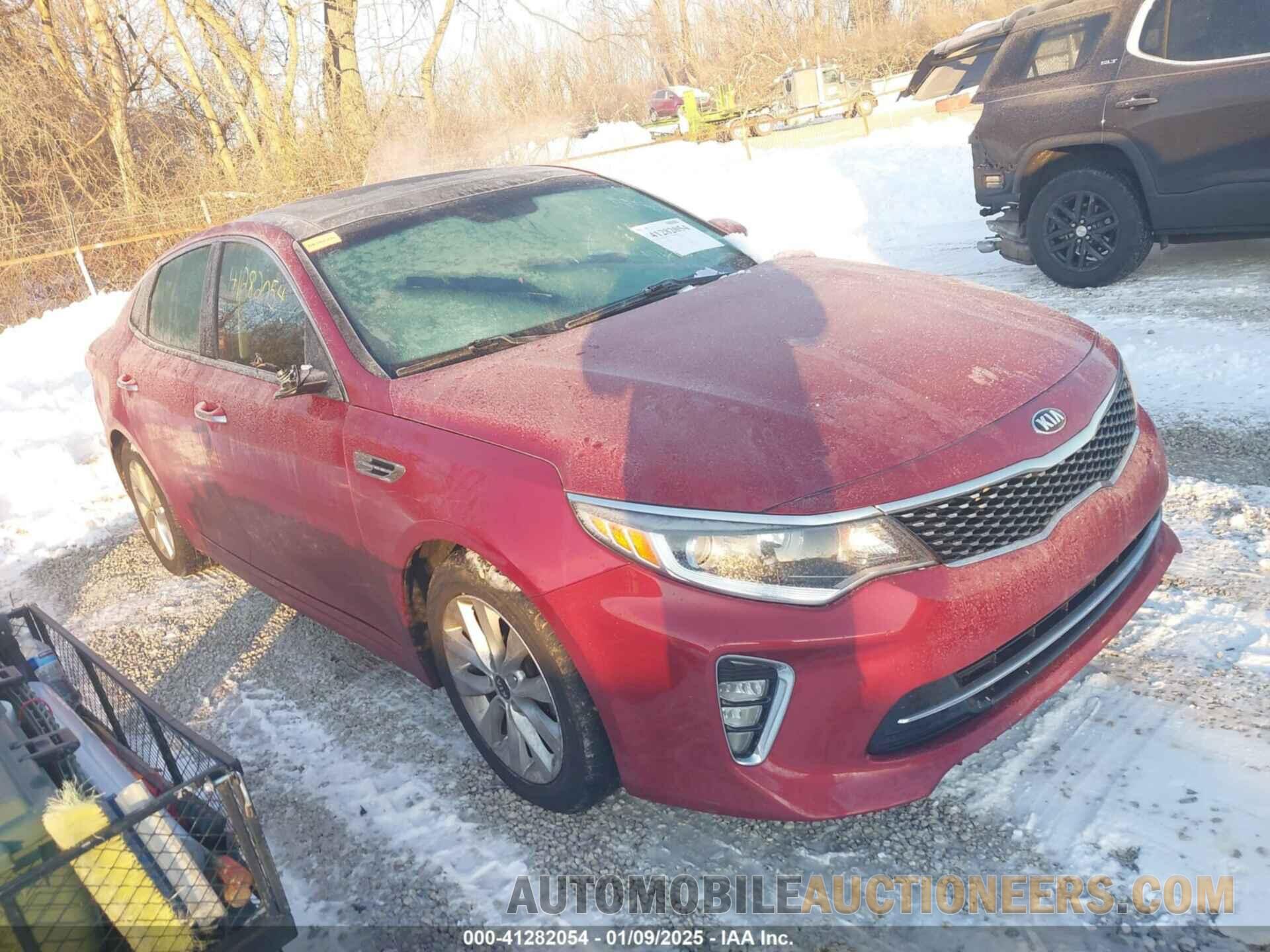 5XXGT4L38JG241050 KIA OPTIMA 2018