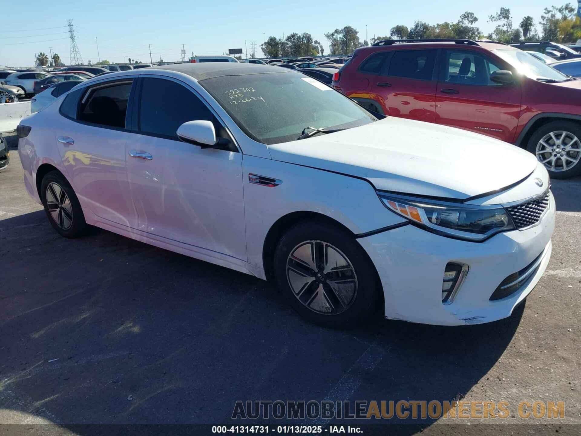 5XXGT4L38JG241873 KIA OPTIMA 2018