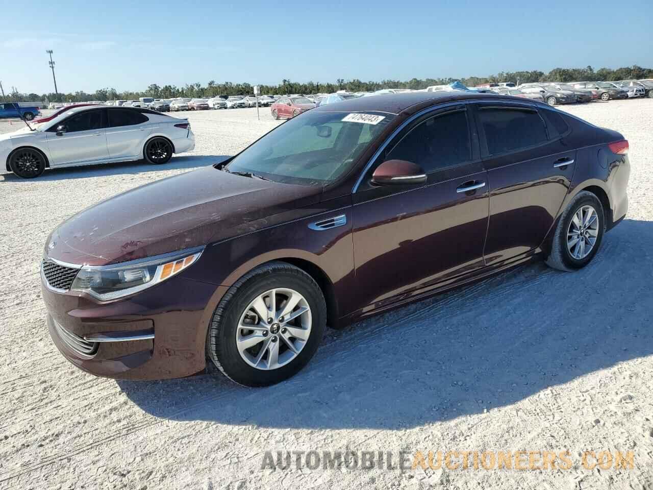 5XXGT4L38JG243042 KIA OPTIMA 2018