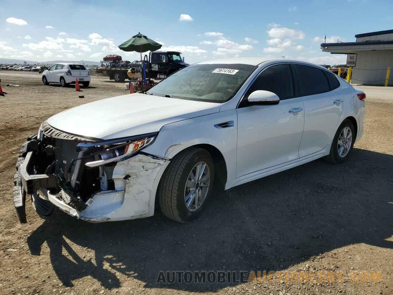 5XXGT4L38JG243560 KIA OPTIMA 2018