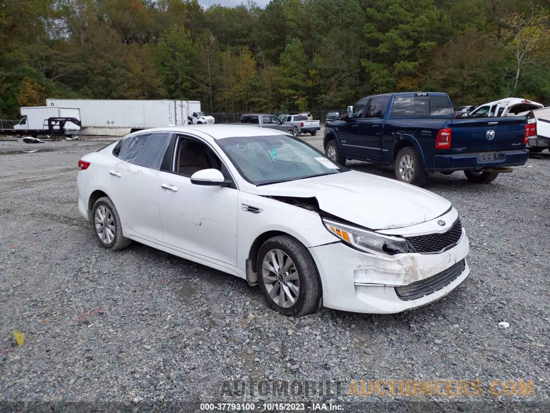 5XXGT4L38JG255031 KIA OPTIMA 2018