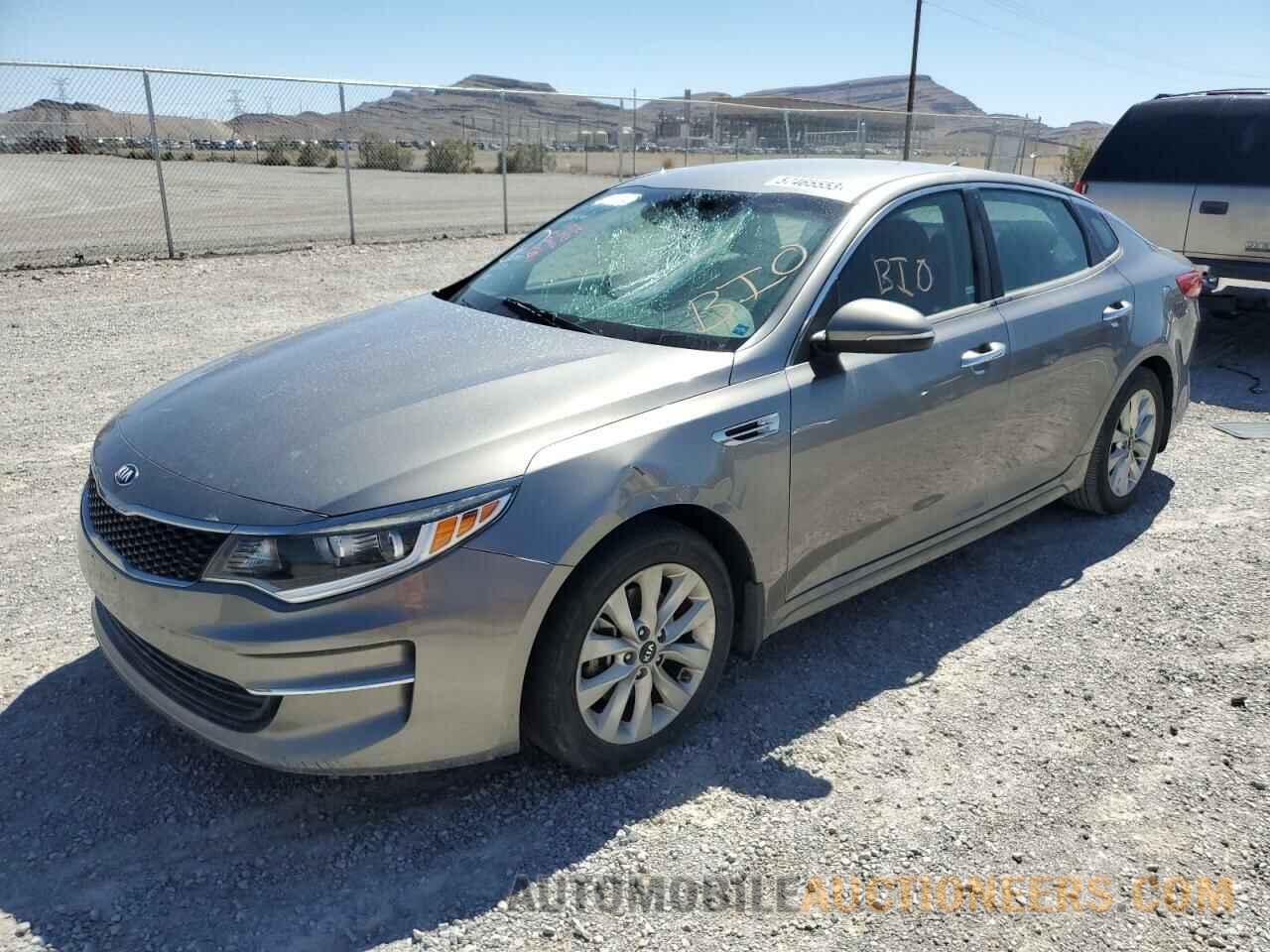 5XXGT4L38JG255062 KIA OPTIMA 2018