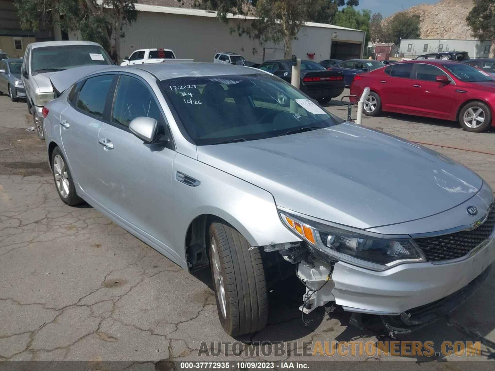 5XXGT4L38JG259824 KIA OPTIMA 2018