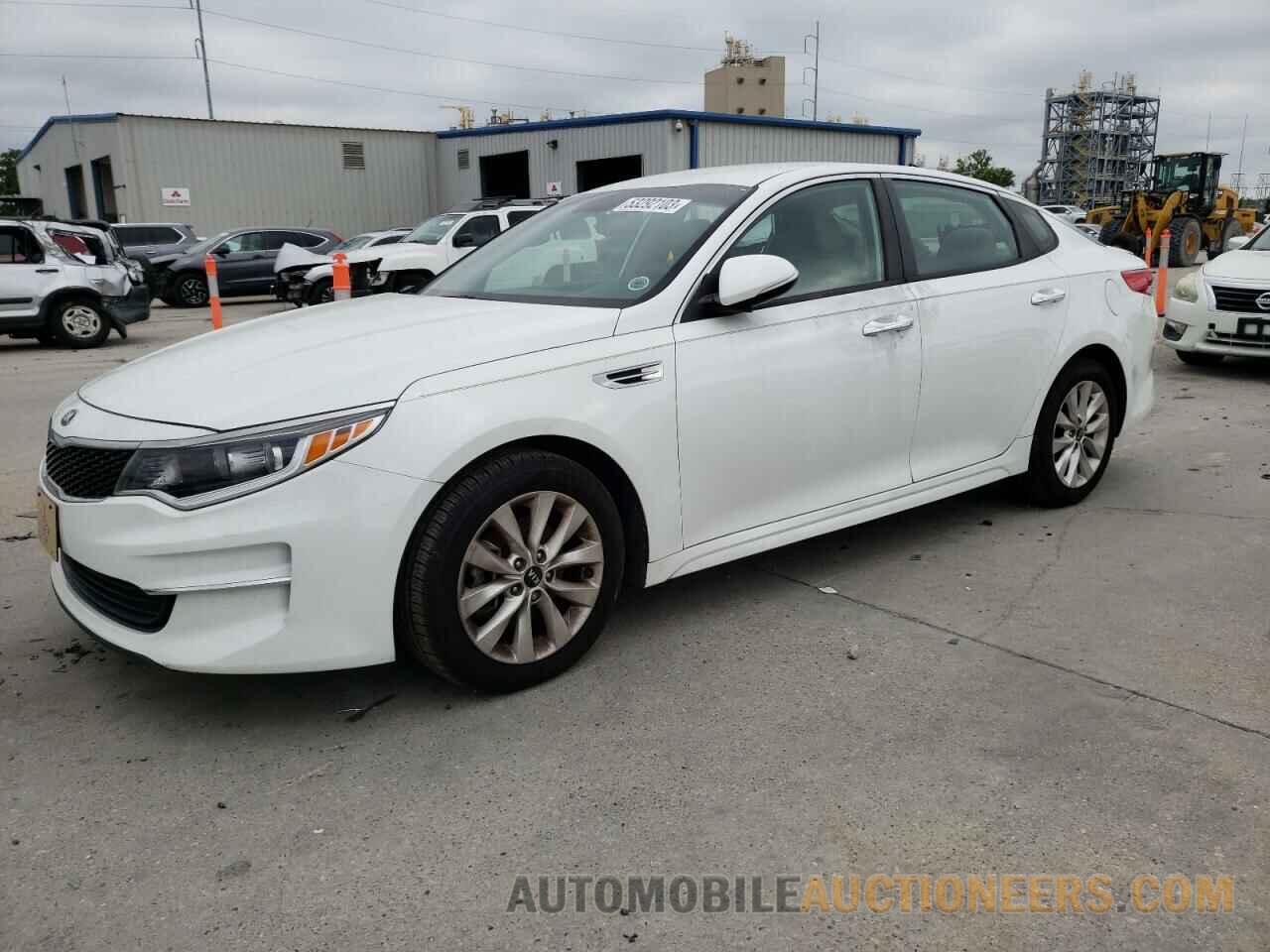 5XXGT4L38JG265204 KIA OPTIMA 2018