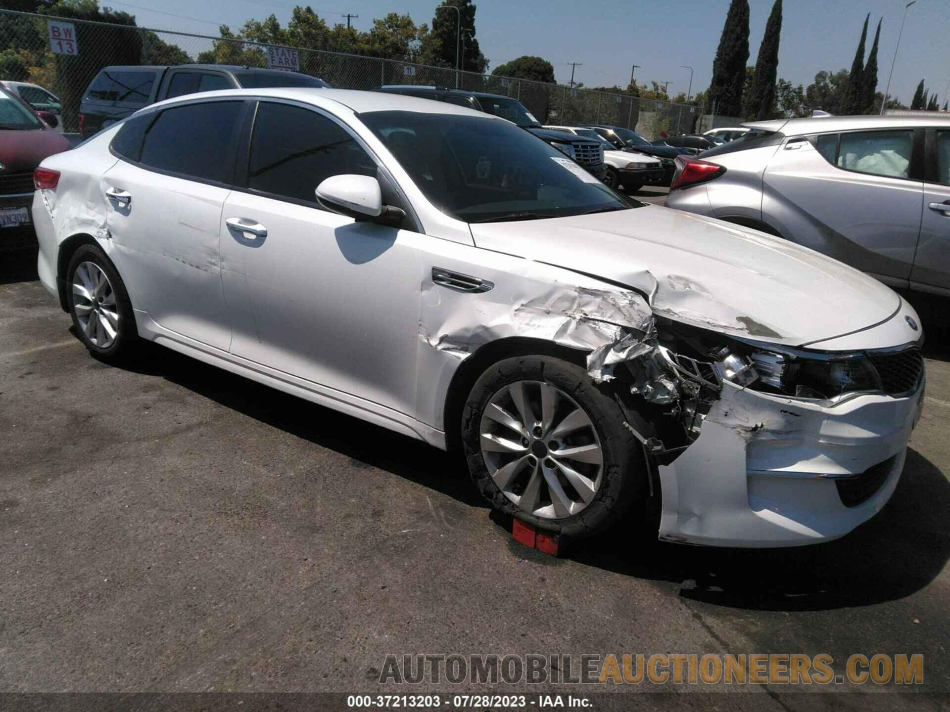 5XXGT4L38JG272122 KIA OPTIMA 2018