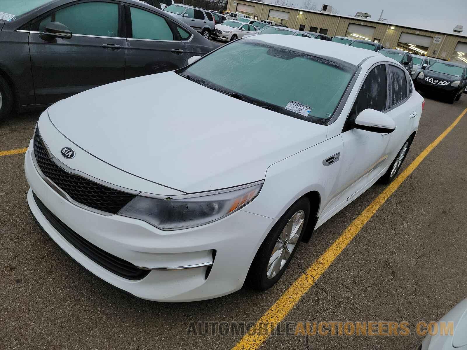 5XXGT4L38JG273383 Kia Optima 2018