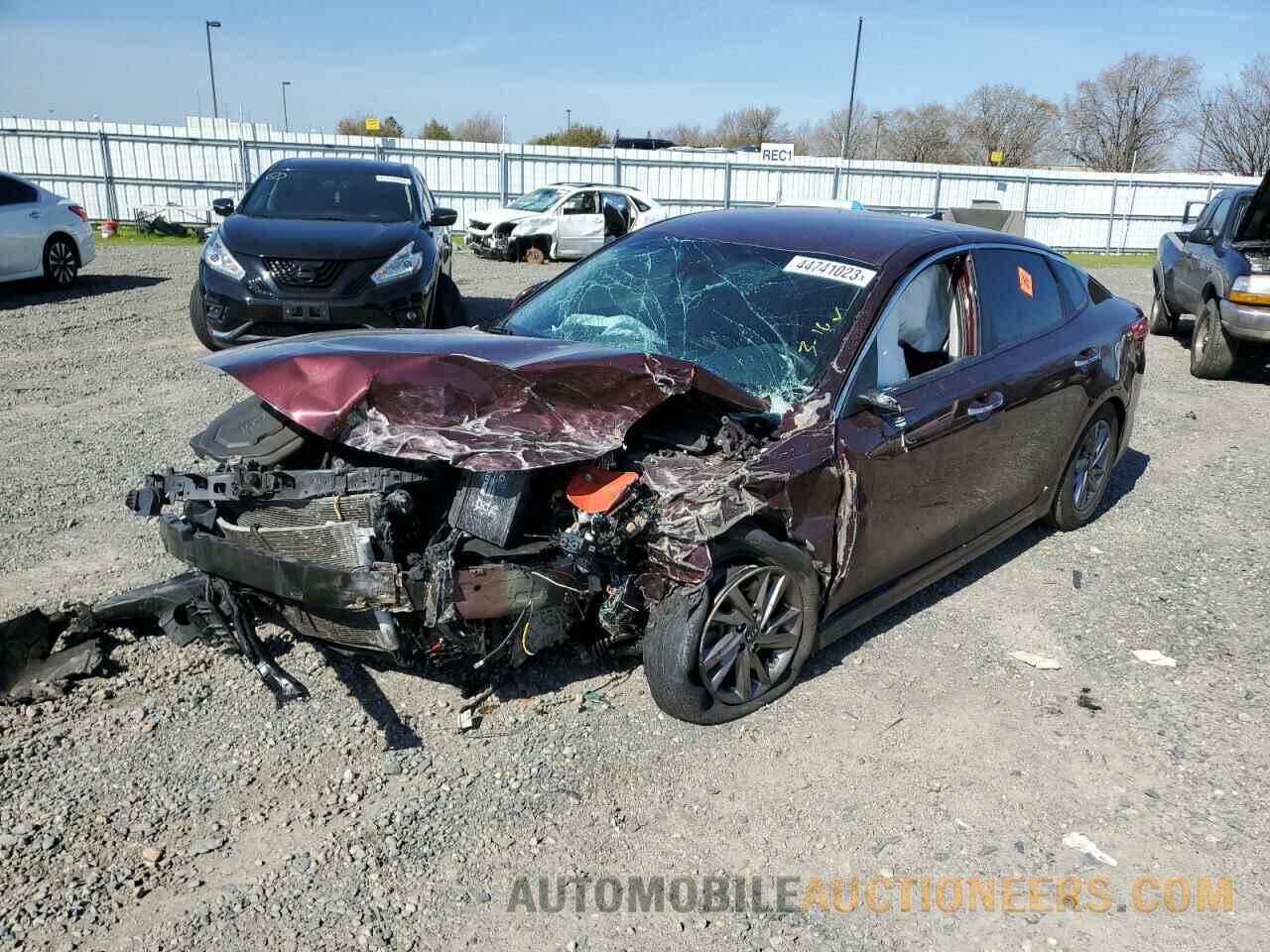 5XXGT4L38KG284157 KIA OPTIMA 2019