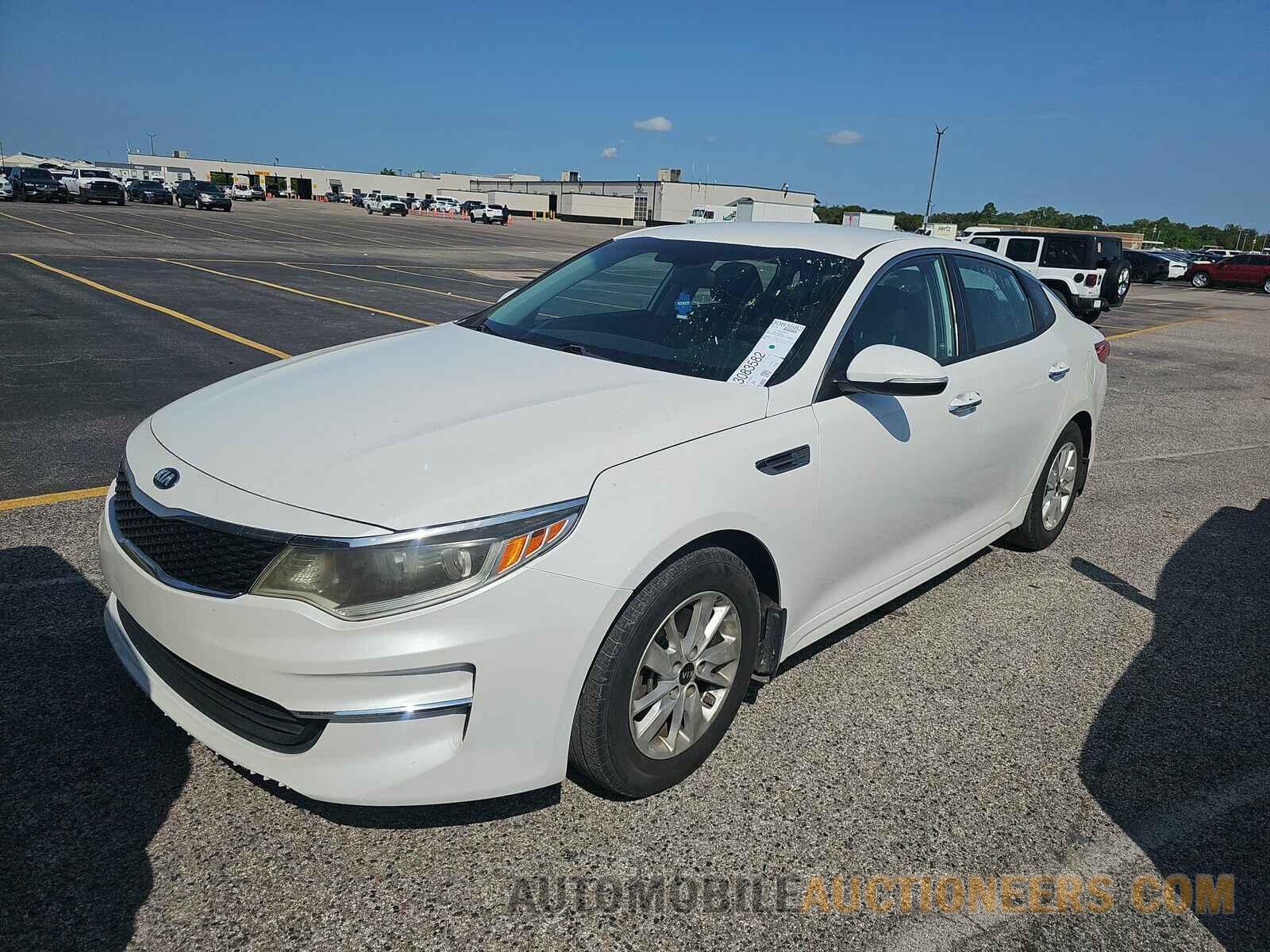 5XXGT4L39HG166921 Kia Optima 2017