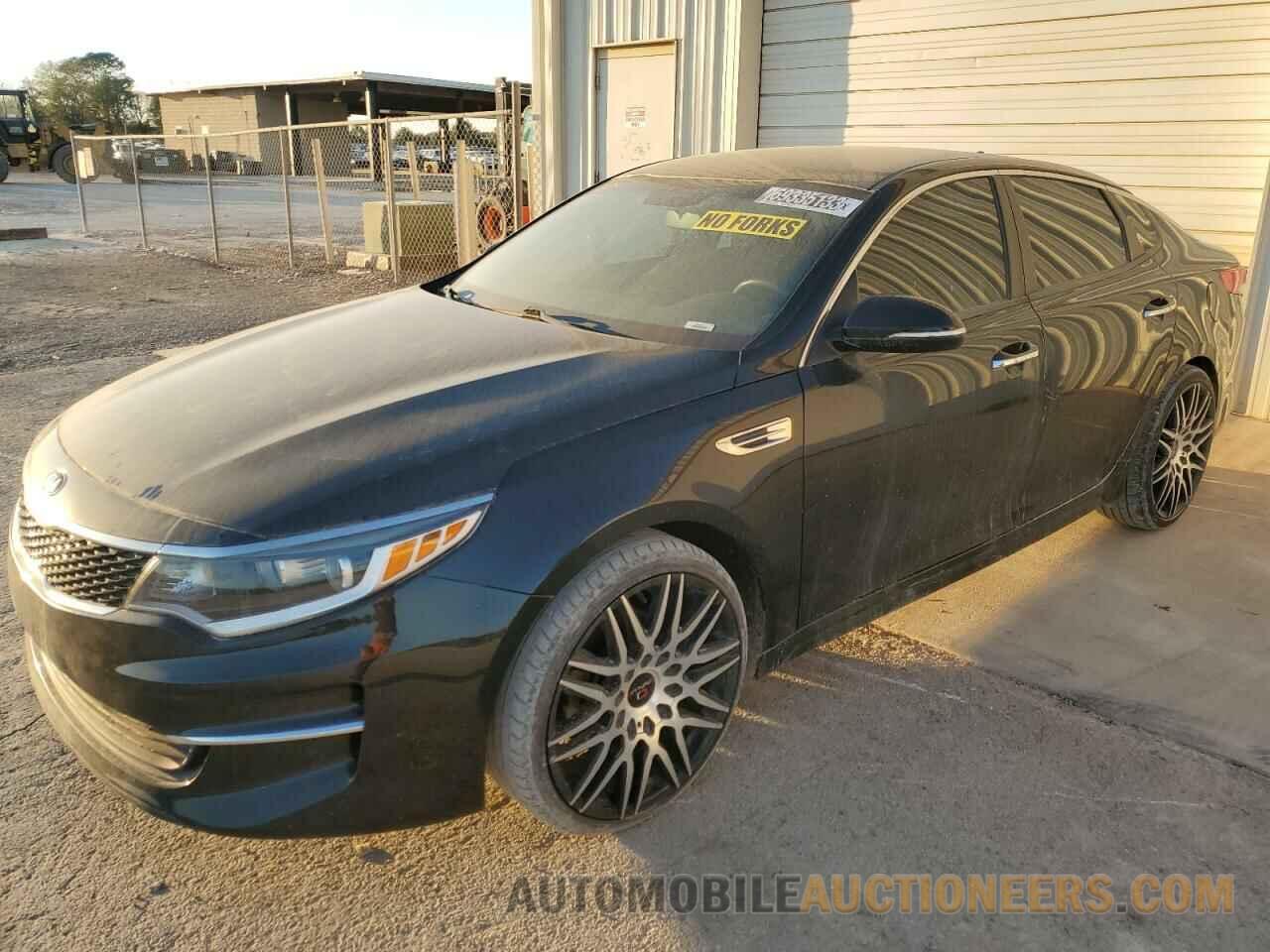 5XXGT4L39JG210387 KIA OPTIMA 2018