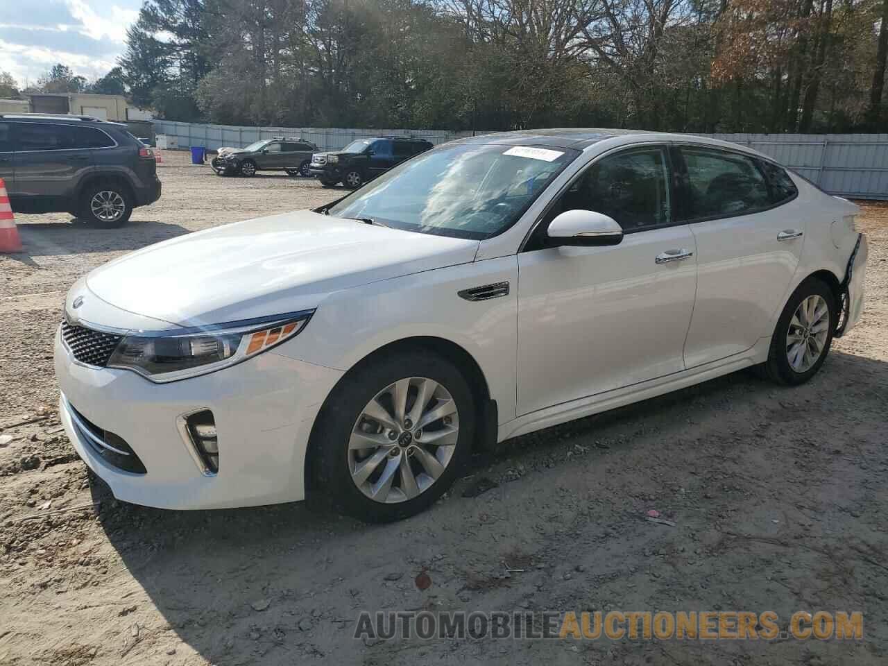 5XXGT4L39JG248055 KIA OPTIMA 2018