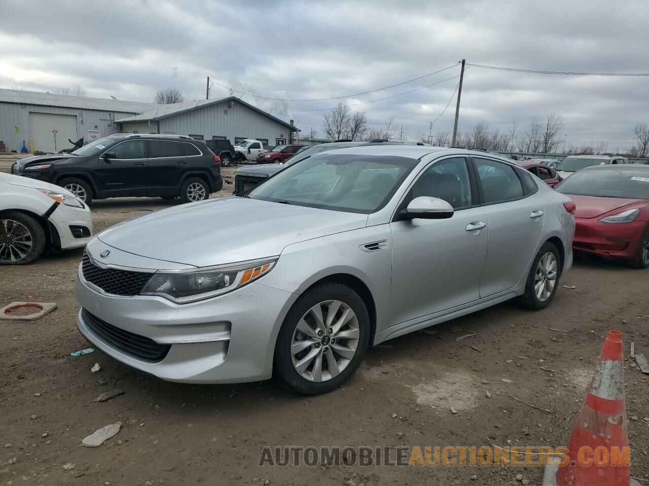 5XXGT4L3XHG133751 KIA OPTIMA 2017