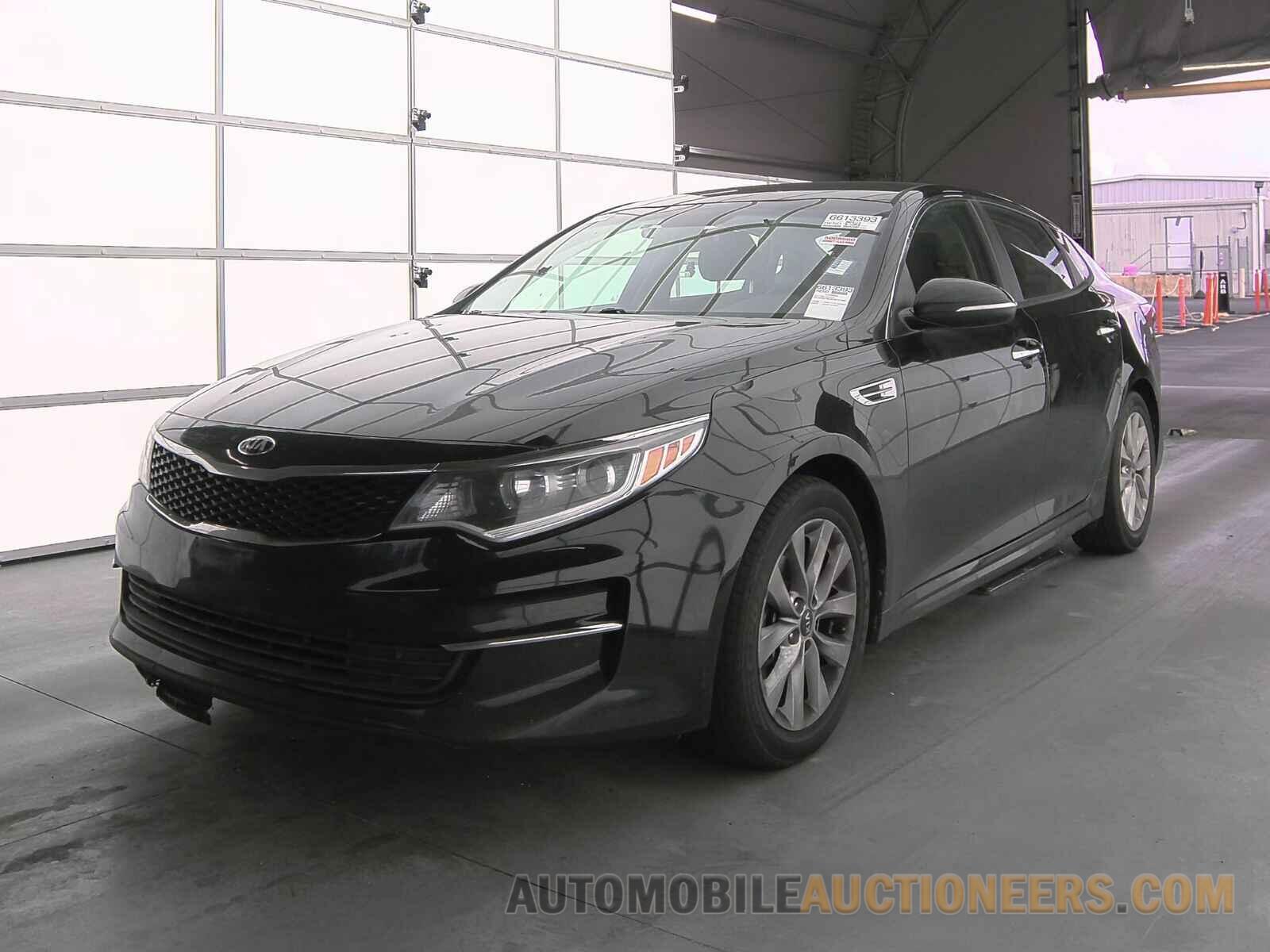 5XXGT4L3XHG141560 Kia Optima 2017