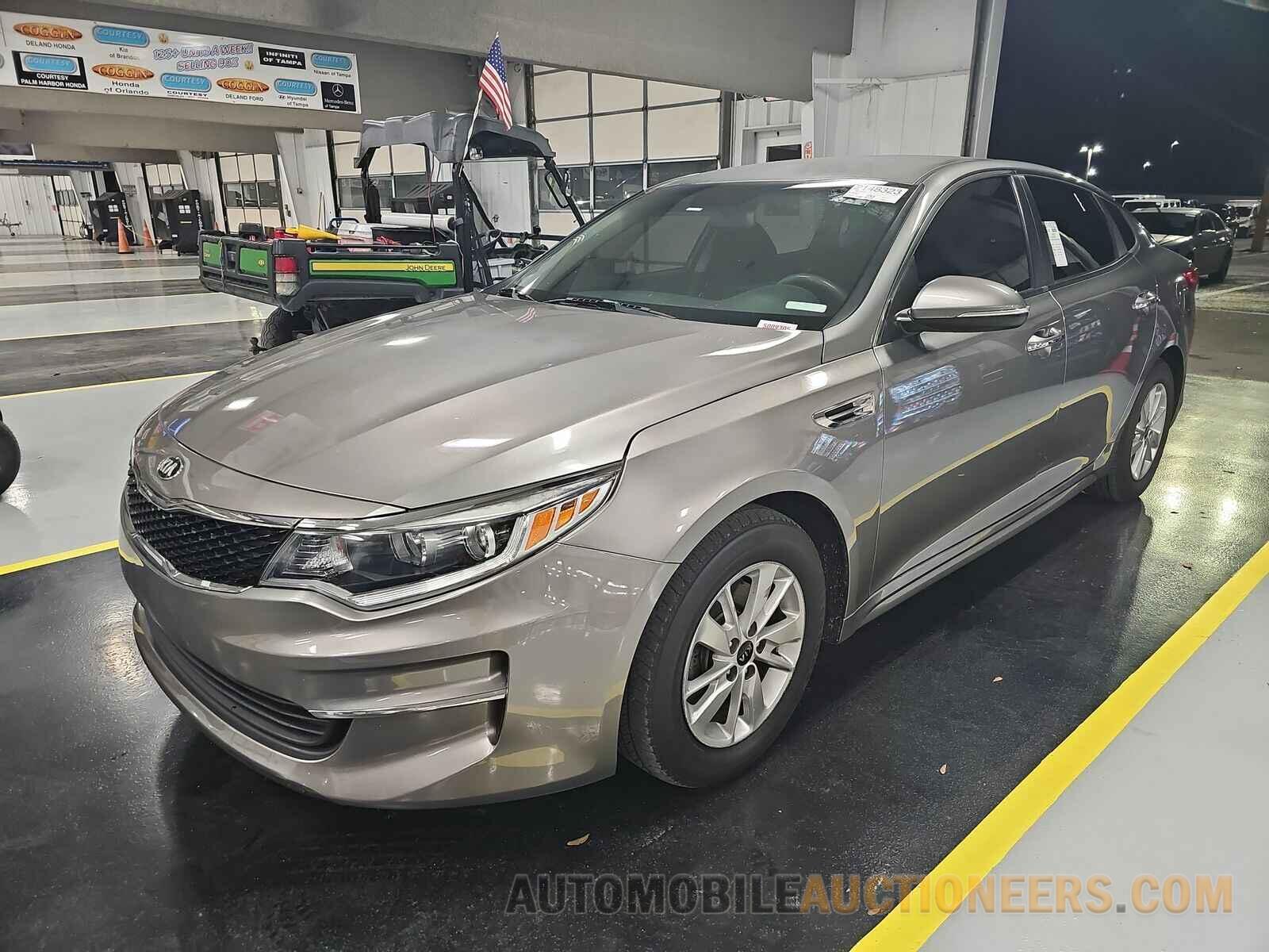 5XXGT4L3XHG165020 Kia Optima 2017