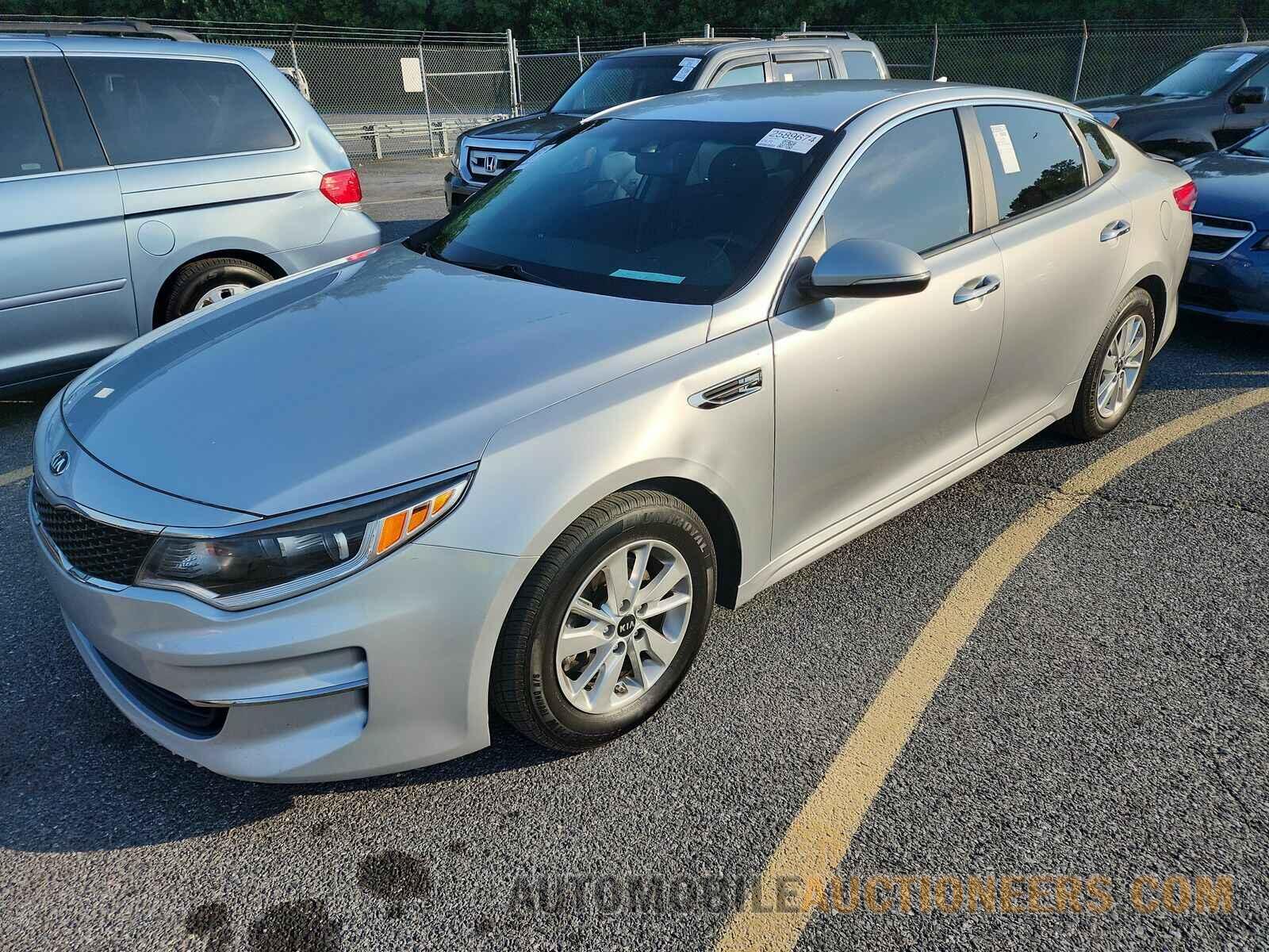 5XXGT4L3XJG185046 Kia Optima 2018