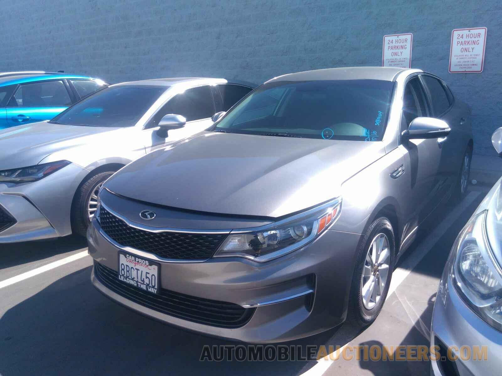 5XXGT4L3XJG209295 Kia Optima 2018