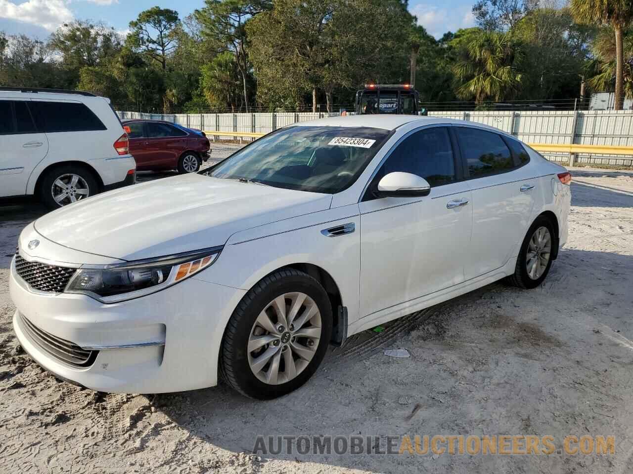 5XXGT4L3XJG256424 KIA OPTIMA 2018