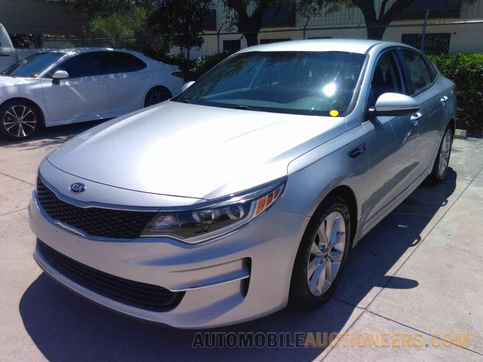 5XXGT4L3XJG265317 Kia Optima 2018