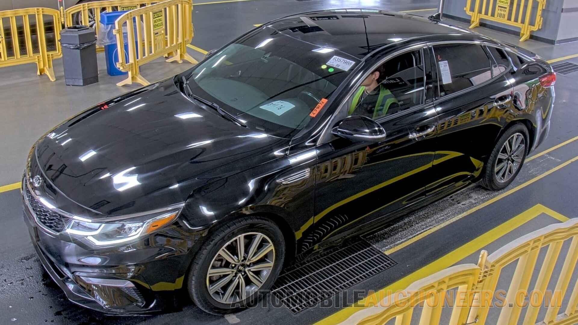 5XXGU4L10KG374947 Kia Optima 2019