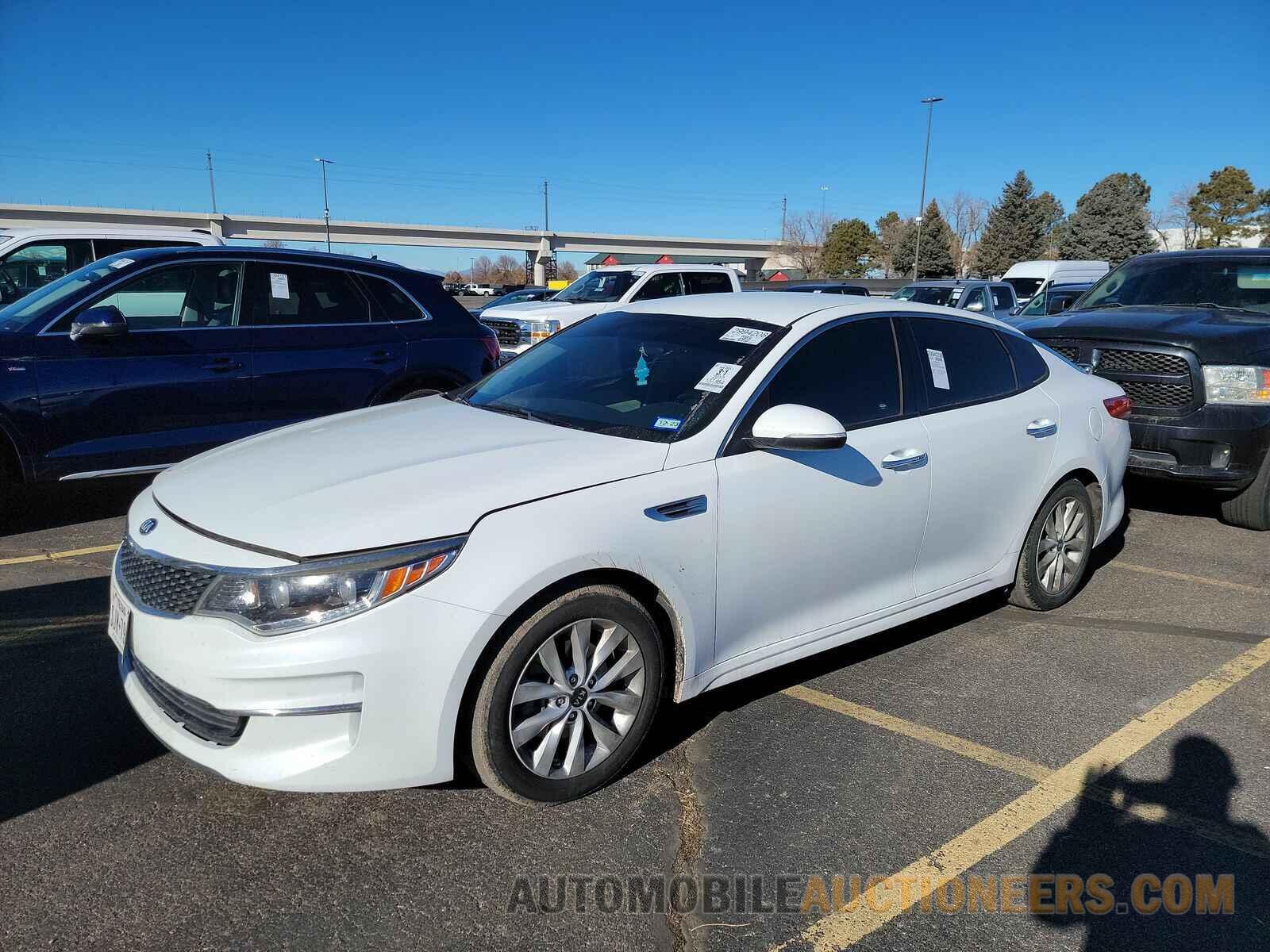 5XXGU4L30HG143606 Kia Optima 2017