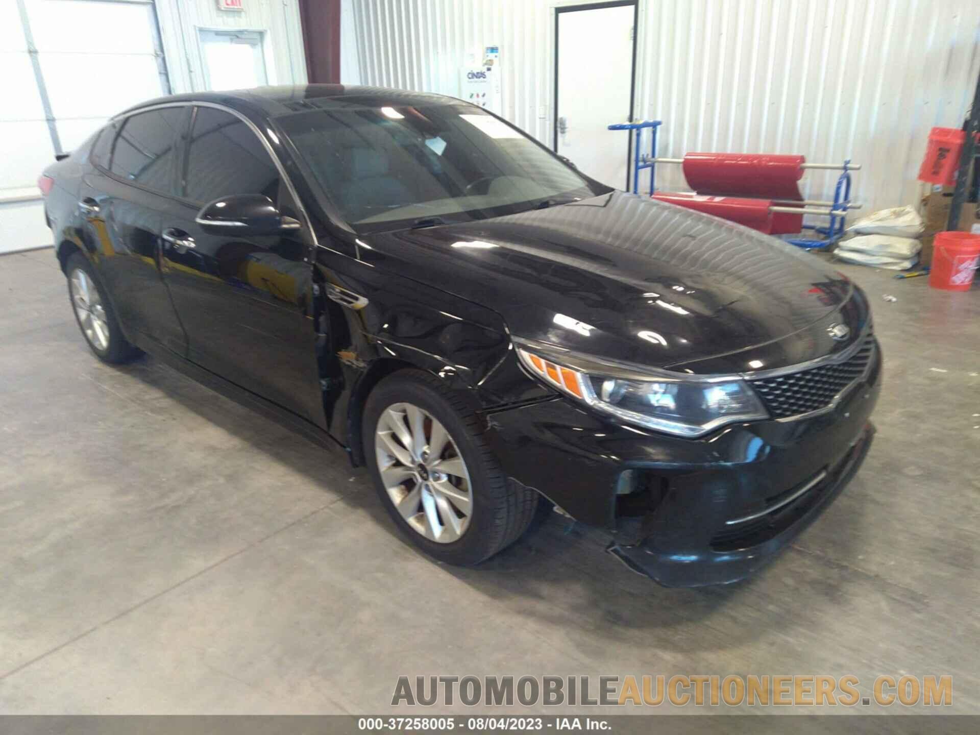 5XXGU4L30JG200621 KIA OPTIMA 2018