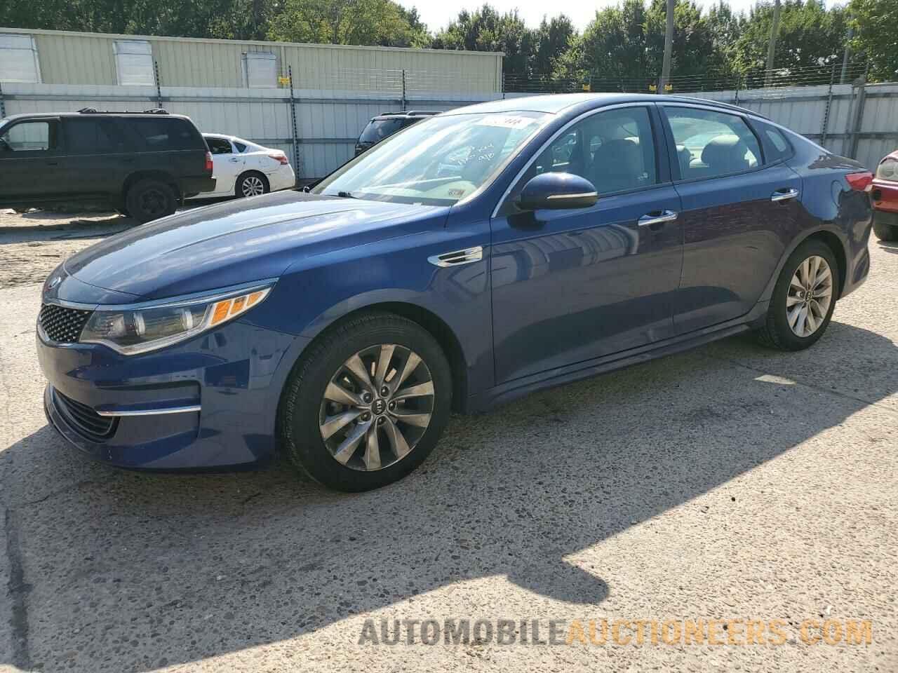 5XXGU4L30JG274007 KIA OPTIMA 2018