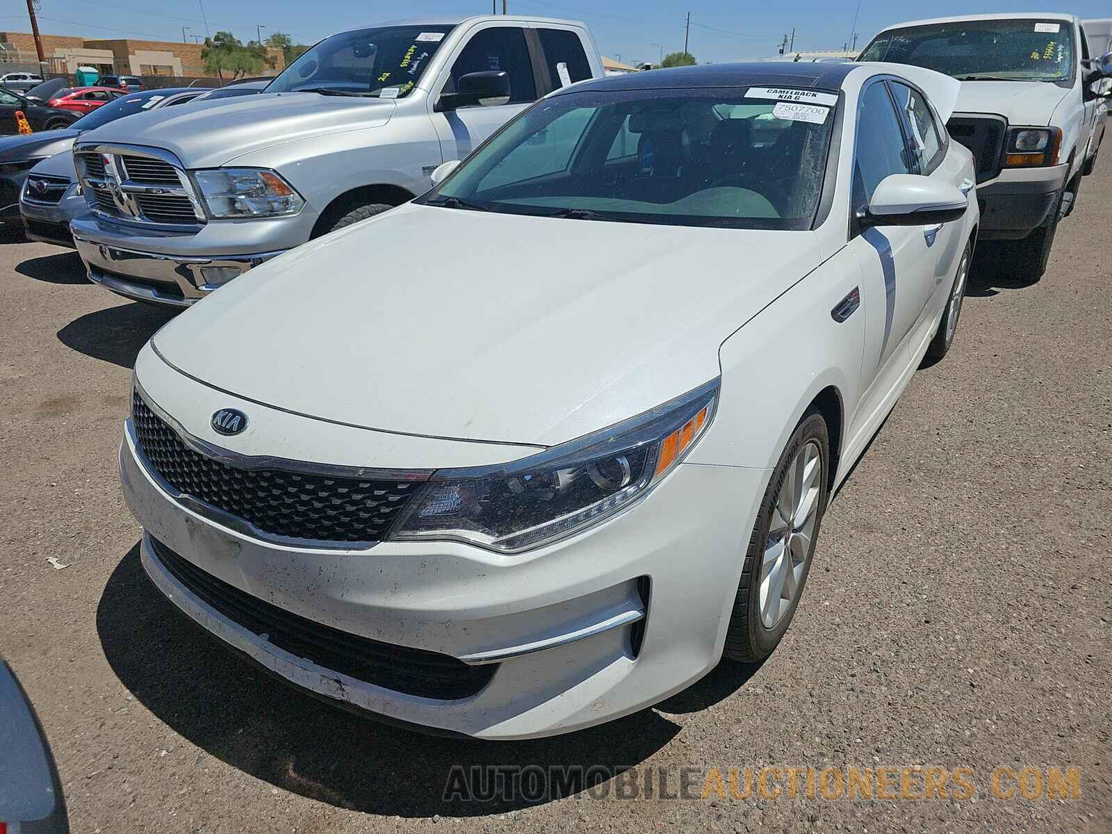 5XXGU4L31JG245230 Kia Optima 2018