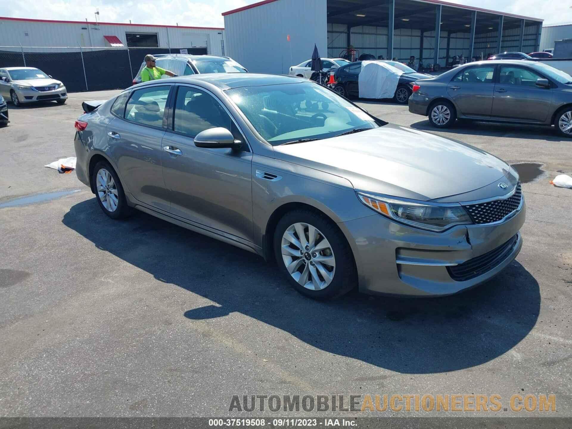 5XXGU4L31JG246054 KIA OPTIMA 2018