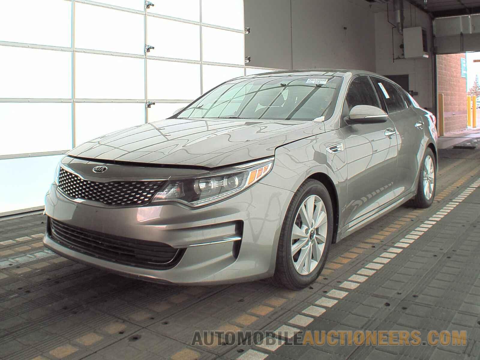 5XXGU4L31JG265784 Kia Optima 2018