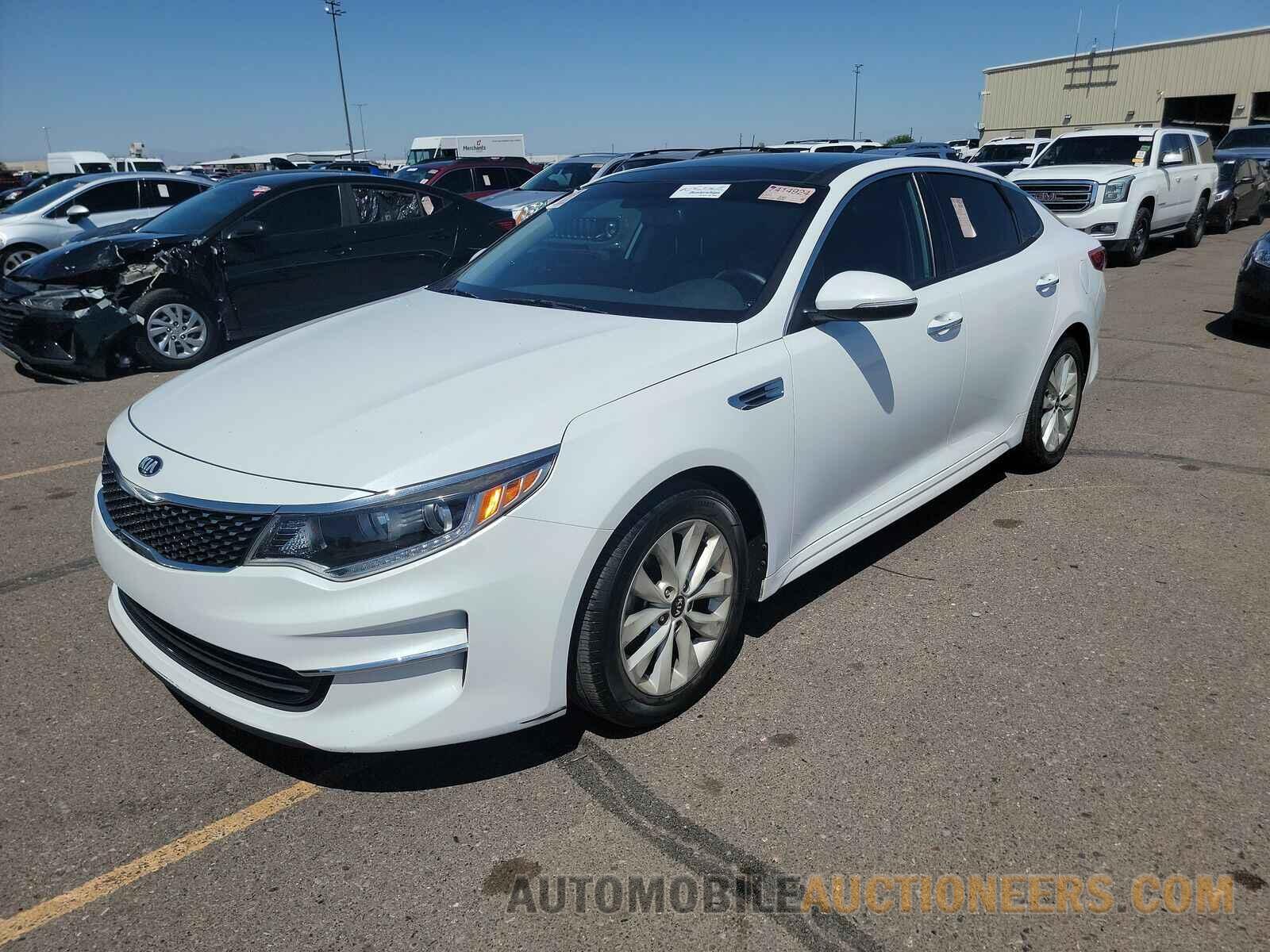 5XXGU4L32JG191811 Kia Optima 2018