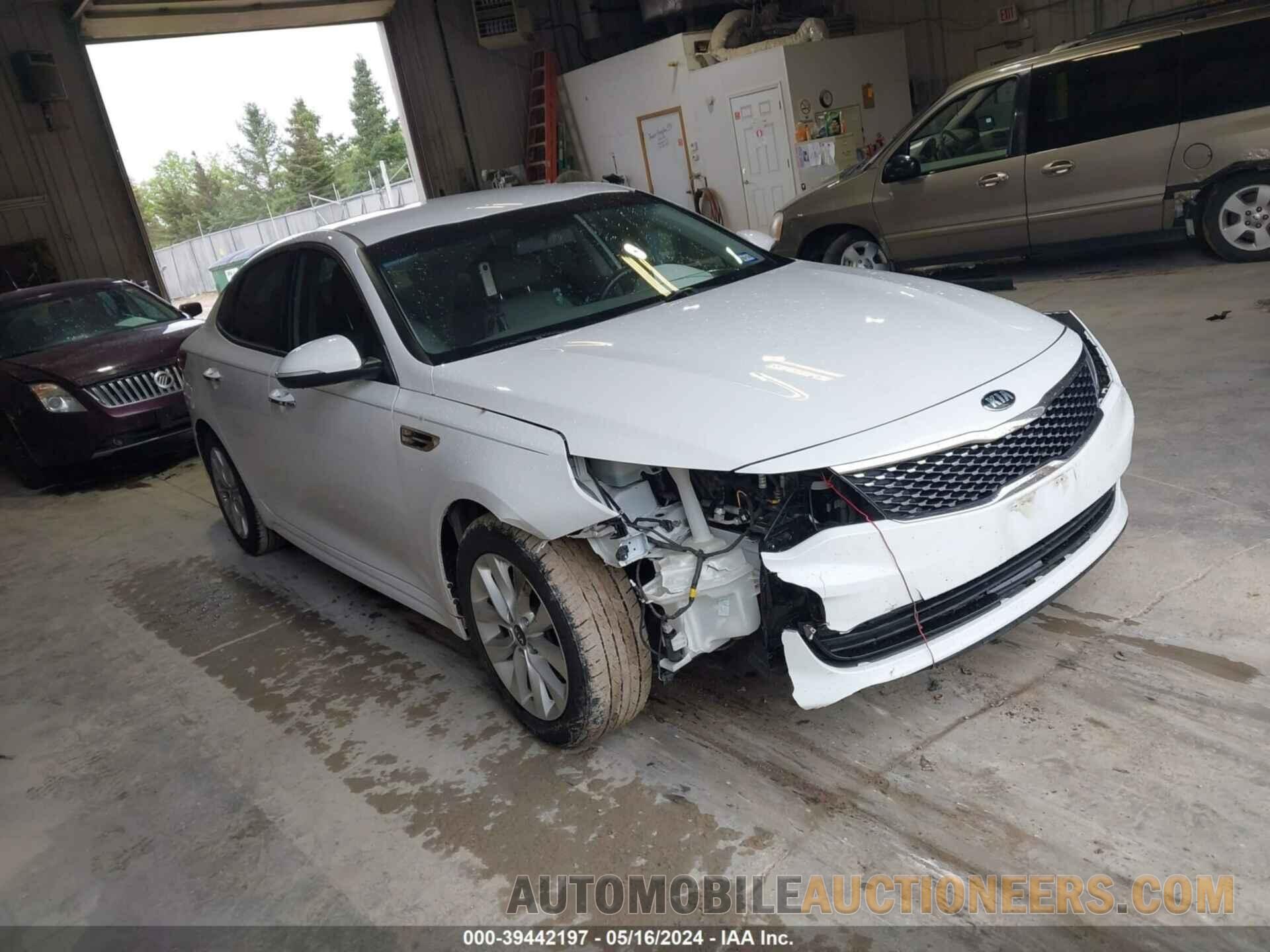 5XXGU4L32JG227061 KIA OPTIMA 2018