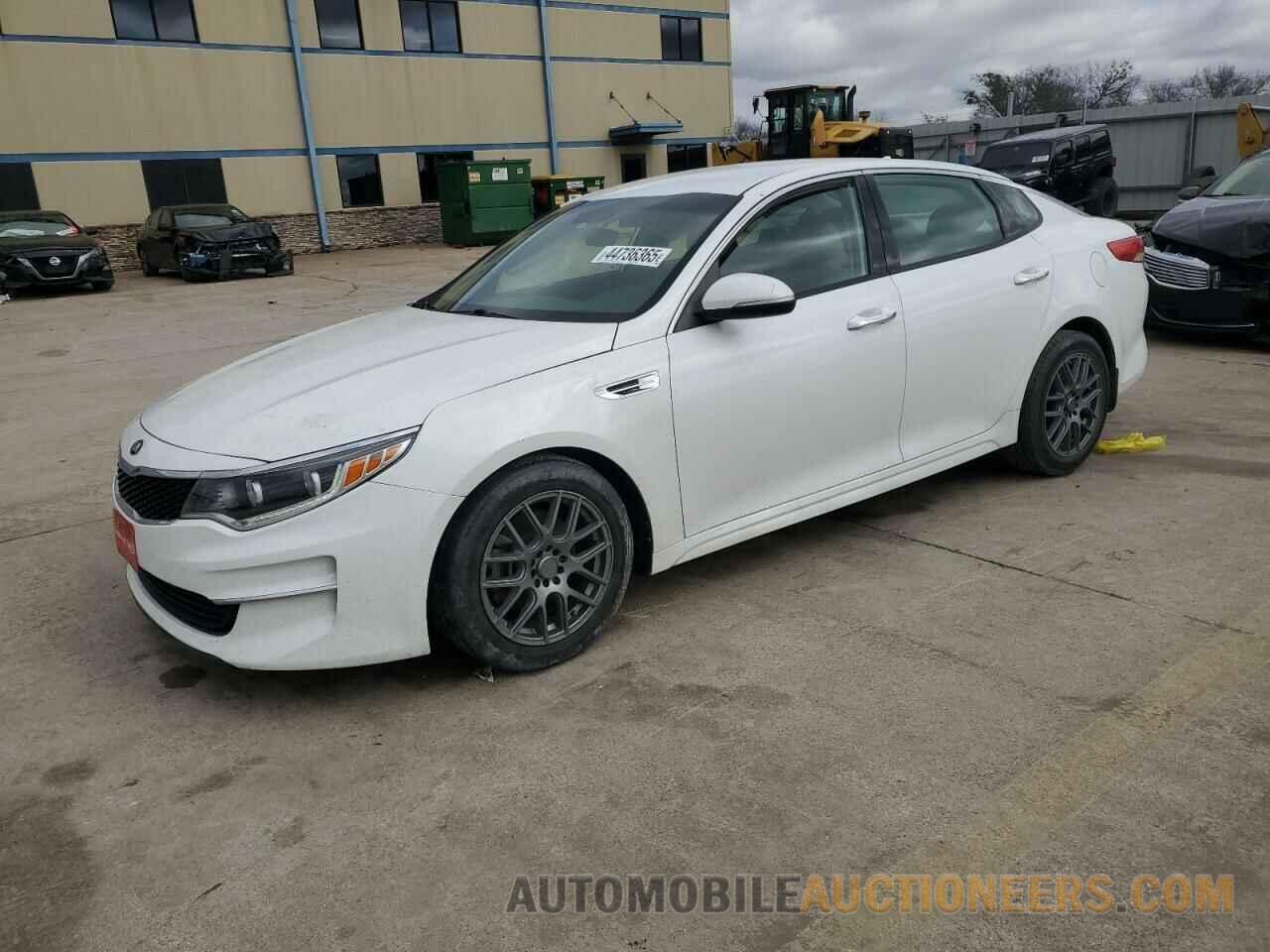 5XXGU4L32JG261663 KIA OPTIMA 2018