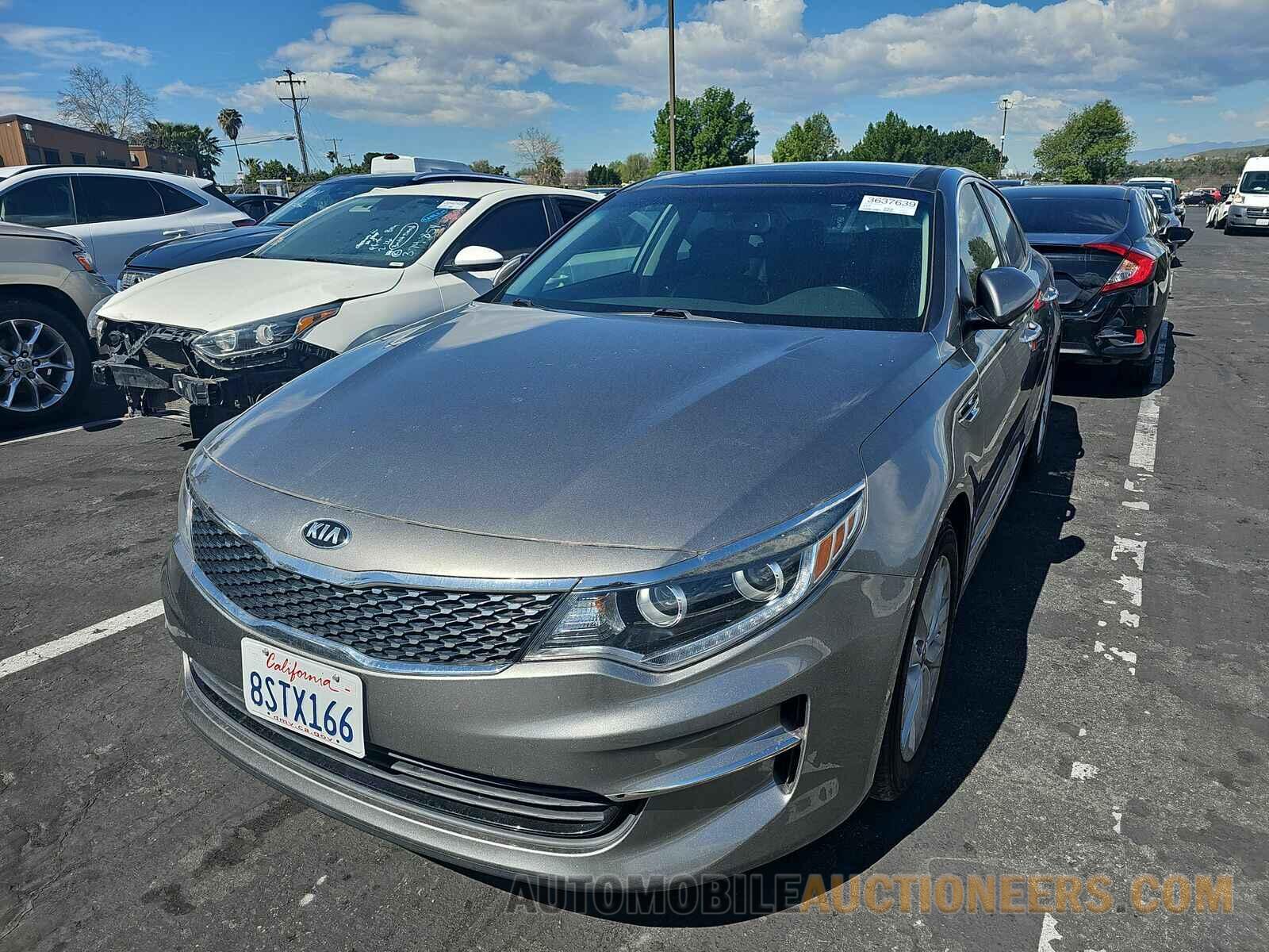 5XXGU4L33HG159167 Kia Optima 2017