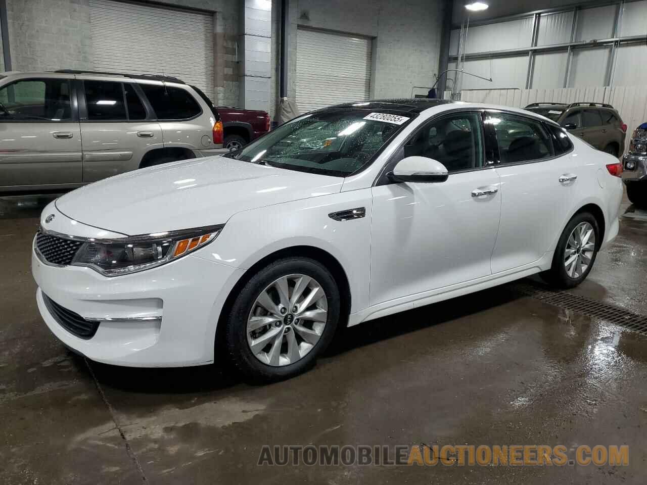 5XXGU4L34JG213596 KIA OPTIMA 2018