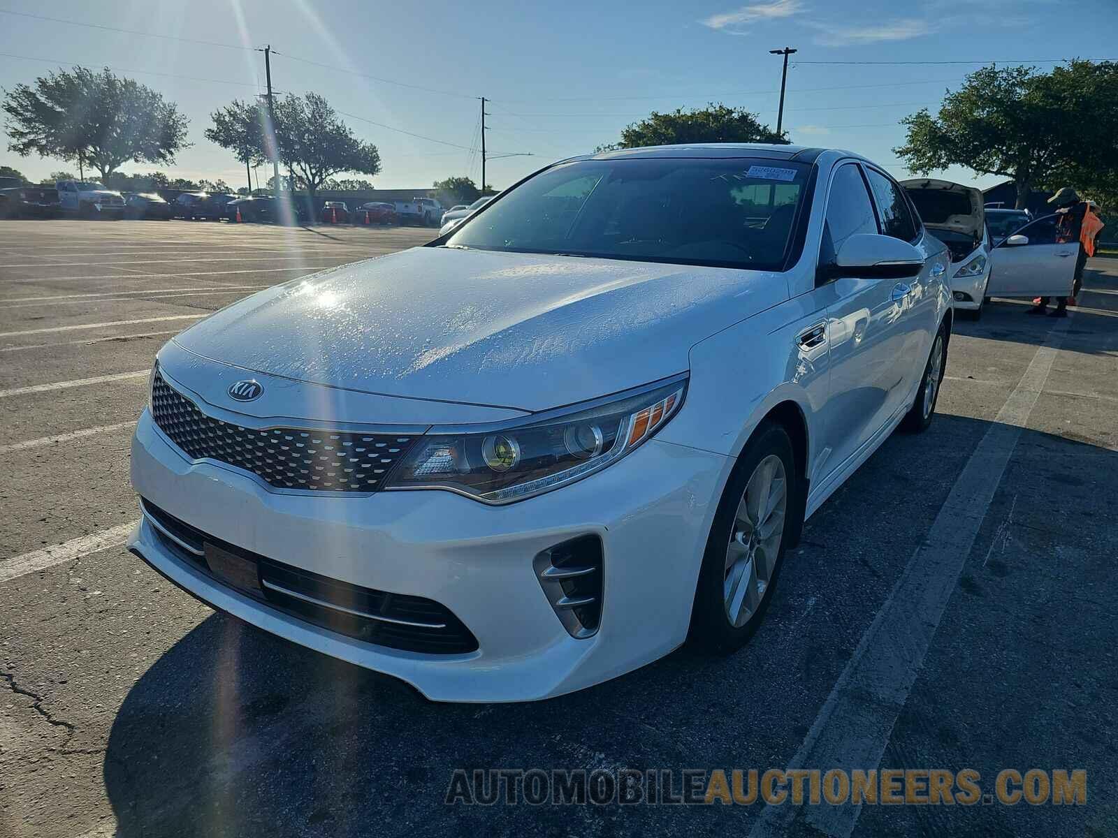 5XXGU4L35HG137591 Kia Optima 2017