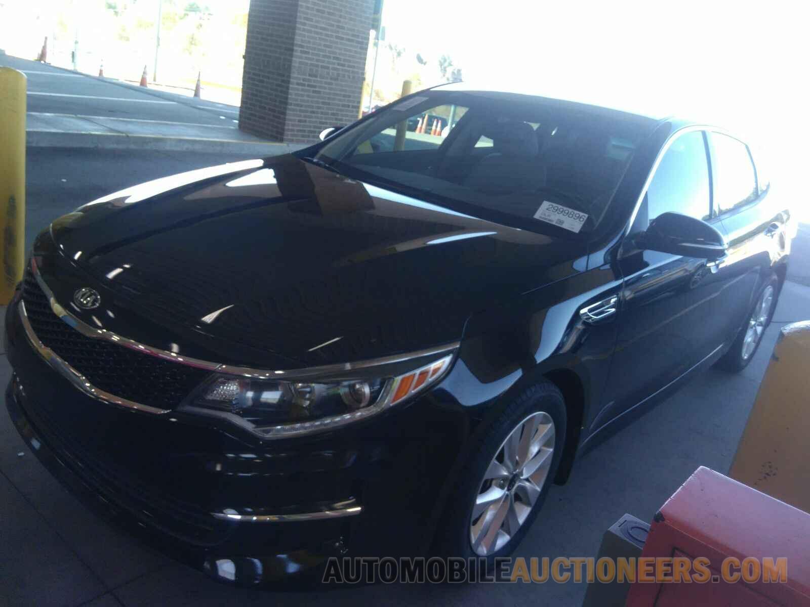 5XXGU4L35JG211789 Kia Optima 2018