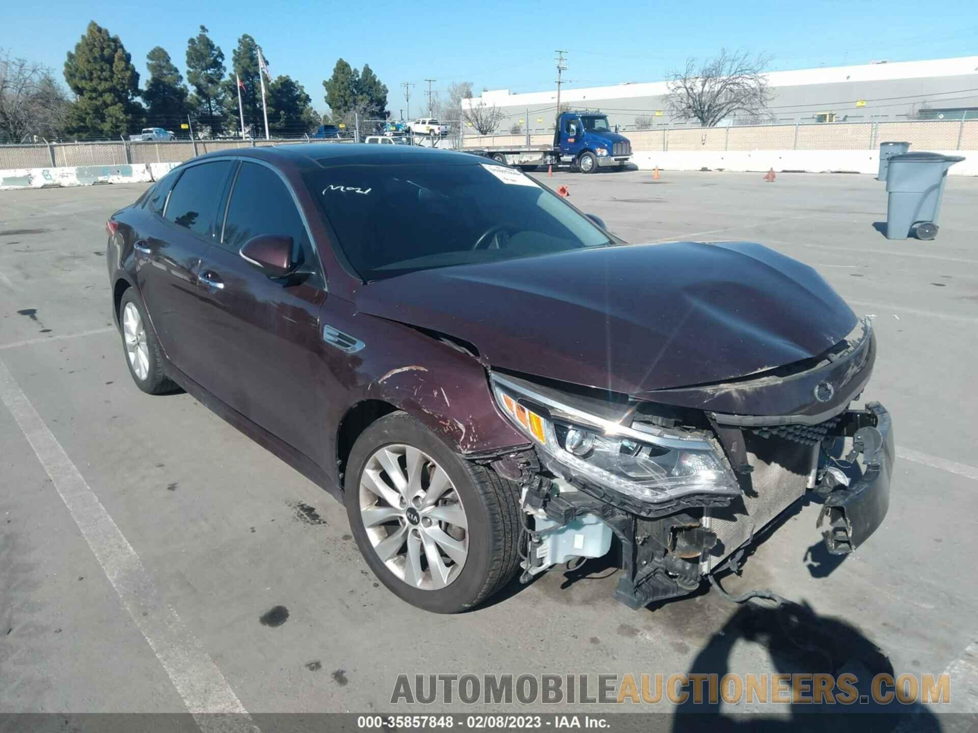 5XXGU4L35JG221366 KIA OPTIMA 2018