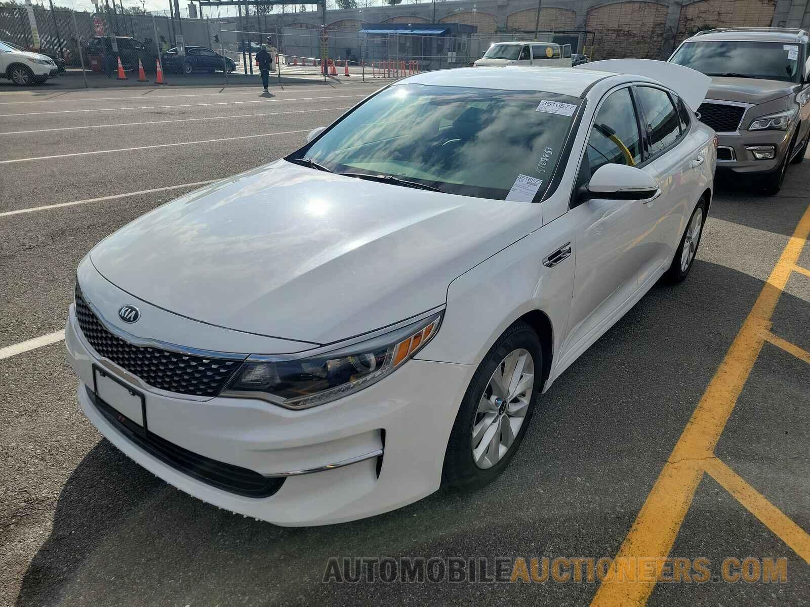 5XXGU4L35JG248275 Kia Optima 2018