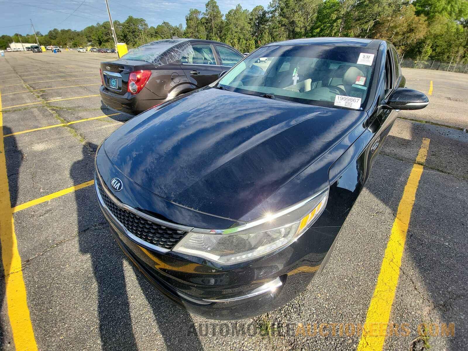 5XXGU4L35JG256683 Kia Optima 2018