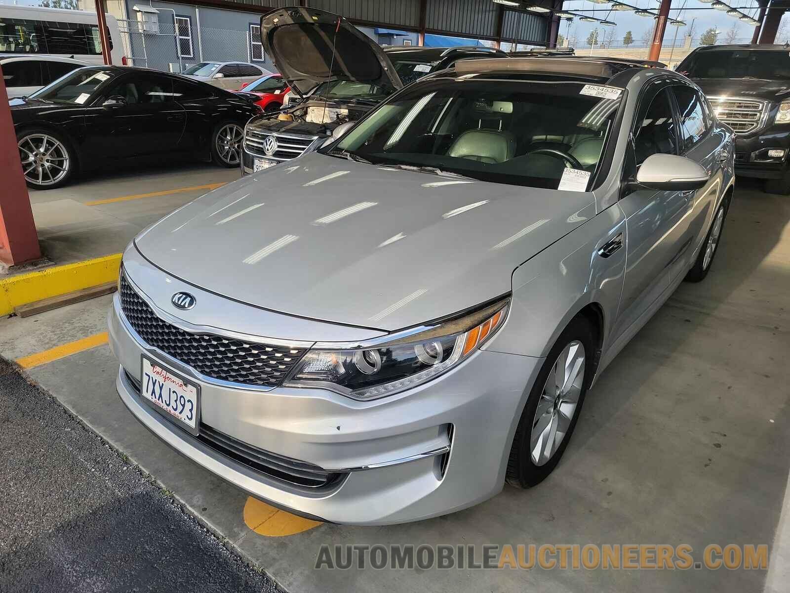 5XXGU4L36GG063077 Kia Optima 2016